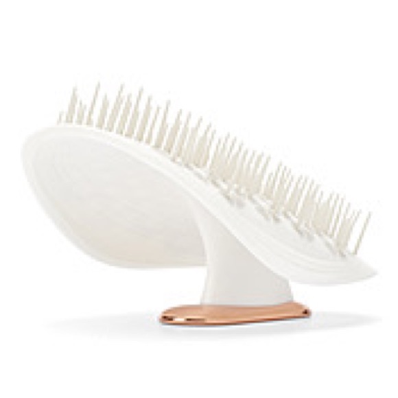 Manta Mirrored Healthy Hair Brush
Manta Health - Picture 6 of 6